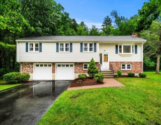 32 Westwood St, Burlington, Massachusetts, 5 Bedrooms Bedrooms, 11 Rooms Rooms,3 BathroomsBathrooms,Residential,For Sale,Westwood St,73546880