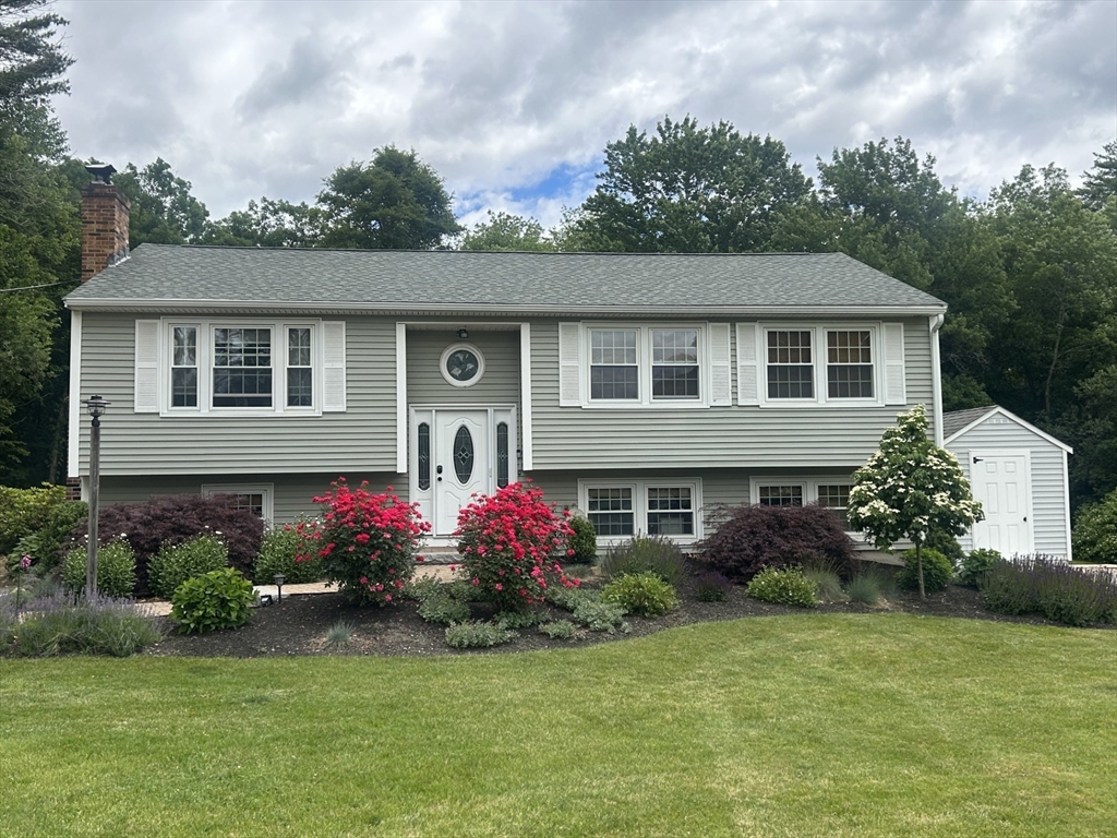 75 Pearson Drive, Newbury, Massachusetts, 3 Bedrooms Bedrooms, 8 Rooms Rooms,2 BathroomsBathrooms,Residential,For Sale,Pearson Drive,73547024
