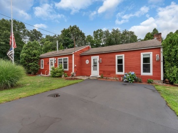3 Douglas Circle, Smithfield, Rhode Island, 2 Bedrooms Bedrooms, 5 Rooms Rooms,1 BathroomBathrooms,Residential,For Sale,Douglas Circle,73538508 3 Douglas Circle, Smithfield, Rhode Island, 2 Bedrooms Bedrooms, 5 Rooms Rooms,1 BathroomBathrooms,Residential,For Sale,Douglas Circle,73538508