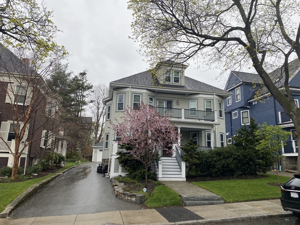 15 Radford Ln, Boston, Massachusetts, 3 Bedrooms Bedrooms, 6 Rooms Rooms,1 BathroomBathrooms,Residential Lease,For Rent,Radford Ln,73547262