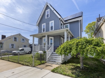 17 Estes Street, Everett, Massachusetts, 3 Bedrooms Bedrooms, 8 Rooms Rooms,2.5 BathroomsBathrooms,Residential,For Sale,Estes Street,73547261 17 Estes Street, Everett, Massachusetts, 3 Bedrooms Bedrooms, 8 Rooms Rooms,2.5 BathroomsBathrooms,Residential,For Sale,Estes Street,73547261