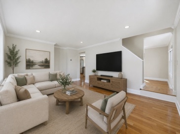82 Putnam St, Winthrop, Massachusetts, 3 Bedrooms Bedrooms, 6 Rooms Rooms,2 BathroomsBathrooms,Residential,For Sale,Putnam St,73547219