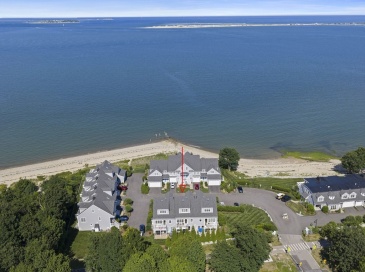 60 Robbins Road, Plymouth, Massachusetts, 2 Bedrooms Bedrooms, 7 Rooms Rooms,2.5 BathroomsBathrooms,Residential,For Sale,Robbins Road,73547295
