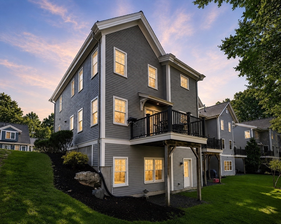 36 Journeys End Ln, Lexington, Massachusetts, 3 Bedrooms Bedrooms, 9 Rooms Rooms,2.5 BathroomsBathrooms,Residential,For Sale,Journeys End Ln,73547303