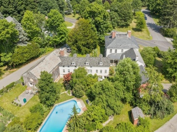 194 Center Rd, Shirley, Massachusetts, 6 Bedrooms Bedrooms, 21 Rooms Rooms,4.5 BathroomsBathrooms,Residential,For Sale,Center Rd,73547145