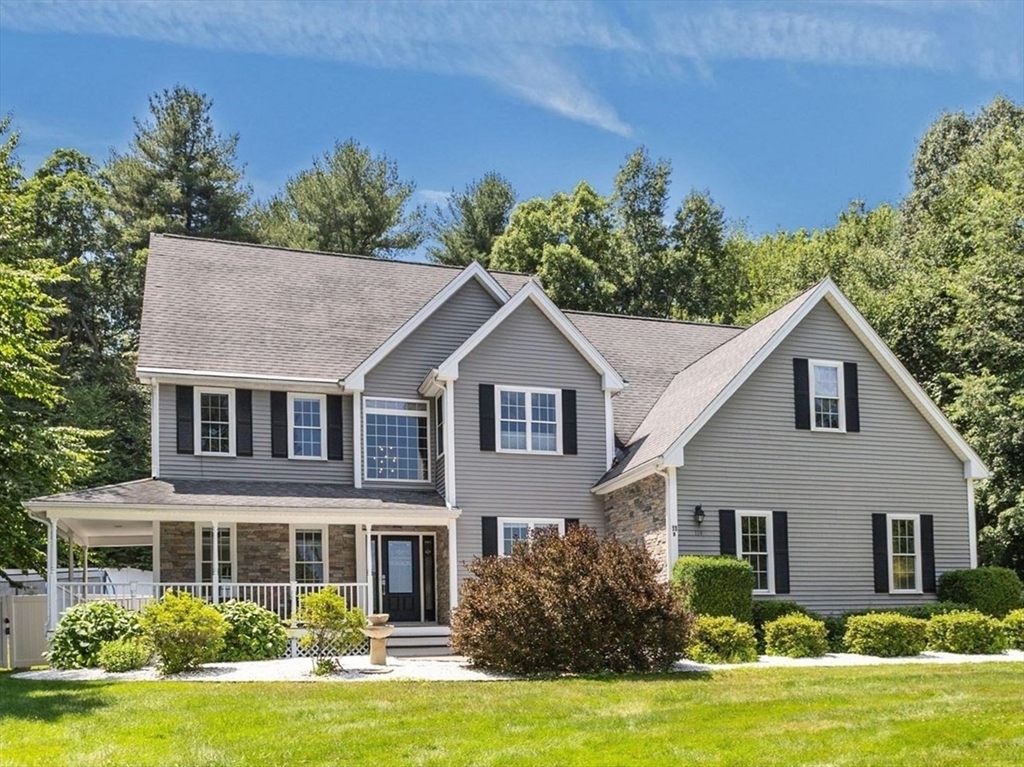 11B Colicum Dr, Charlton, Massachusetts, 4 Bedrooms Bedrooms, 8 Rooms Rooms,3 BathroomsBathrooms,Residential,For Sale,Colicum Dr,73547093
