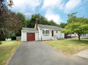 18 Oakwood Dr, Randolph, Massachusetts, 3 Bedrooms Bedrooms, 6 Rooms Rooms,1 BathroomBathrooms,Residential,For Sale,Oakwood Dr,73547096 18 Oakwood Dr, Randolph, Massachusetts, 3 Bedrooms Bedrooms, 6 Rooms Rooms,1 BathroomBathrooms,Residential,For Sale,Oakwood Dr,73547096