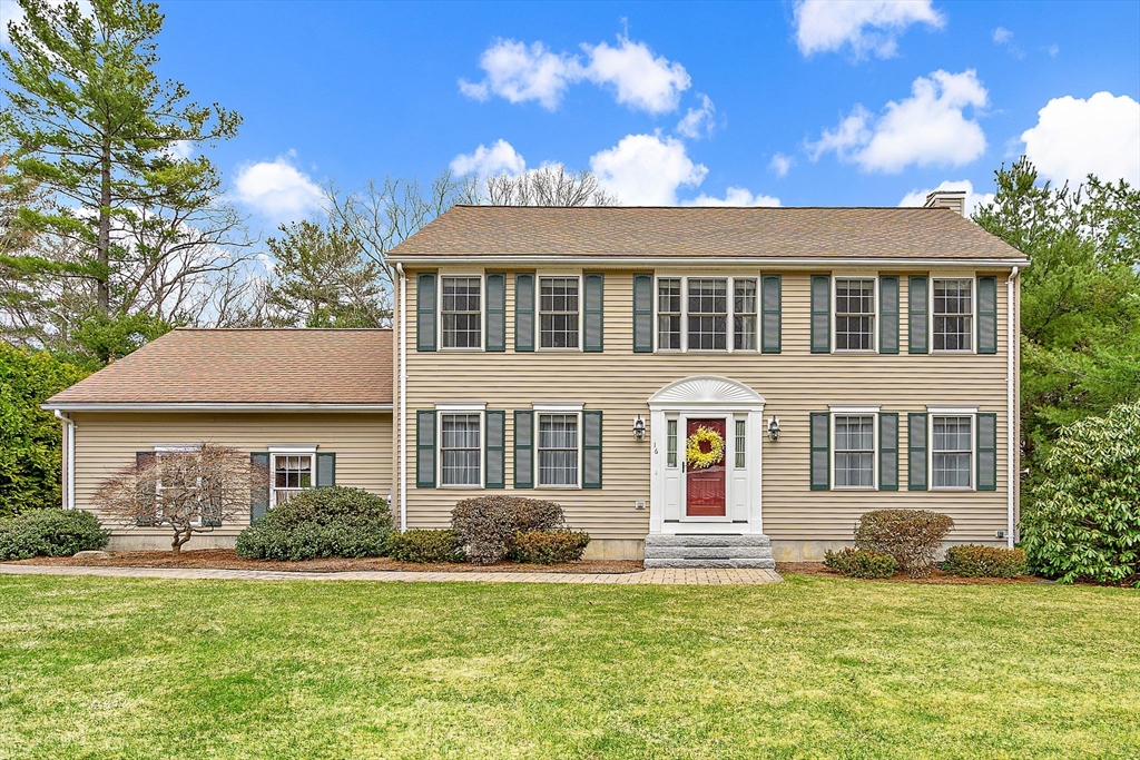 16 Christopher Dr, Grafton, Massachusetts, 4 Bedrooms Bedrooms, 8 Rooms Rooms,2.5 BathroomsBathrooms,Residential,For Sale,Christopher Dr,73497604