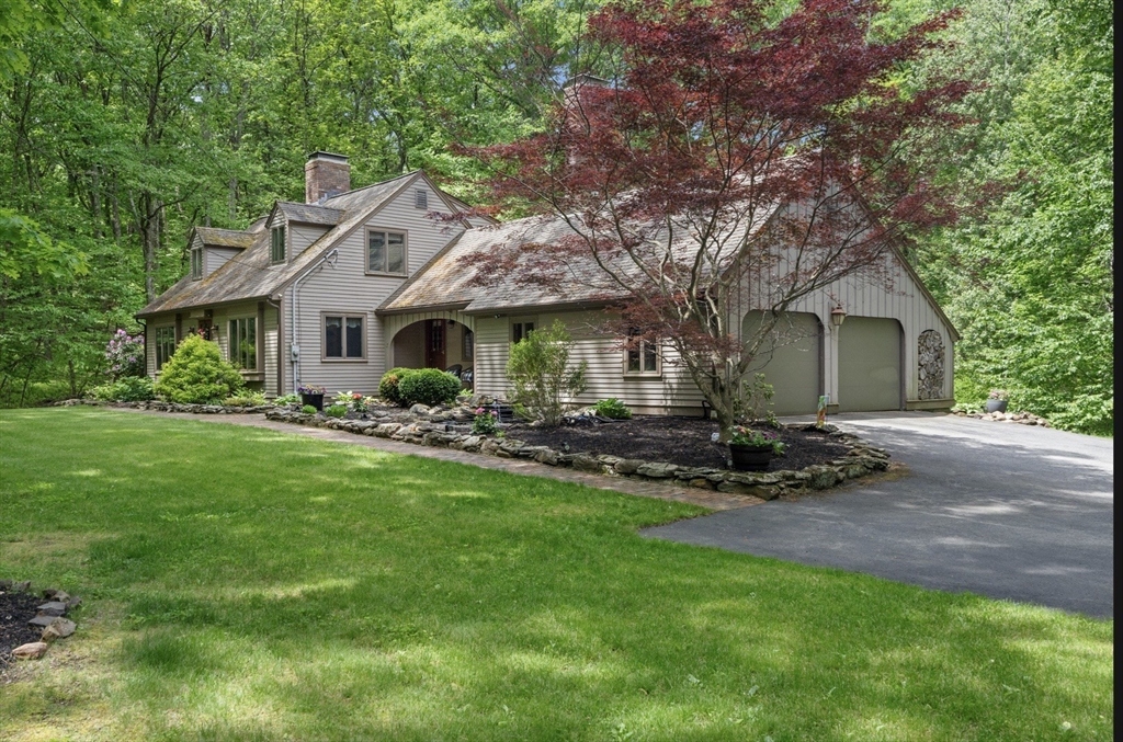 17 Adams Rd., Boxford, Massachusetts, 2 Bedrooms Bedrooms, 7 Rooms Rooms,2 BathroomsBathrooms,Residential,For Sale,Adams Rd.,73526114