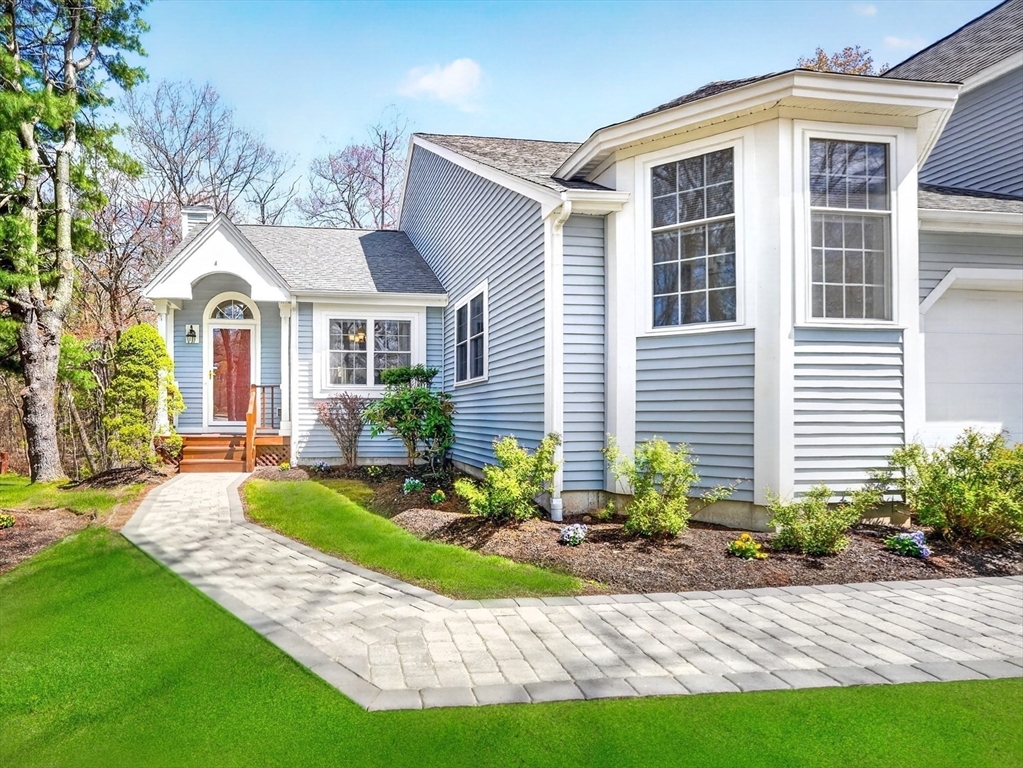1 Arbor Court, Burlington, Massachusetts, 2 Bedrooms Bedrooms, 8 Rooms Rooms,2 BathroomsBathrooms,Residential,For Sale,Arbor Court,73524613