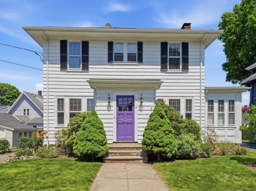 19 Humphrey St, Marblehead, Massachusetts, 4 Bedrooms Bedrooms, 8 Rooms Rooms,2 BathroomsBathrooms,Residential,For Sale,Humphrey St,73526190