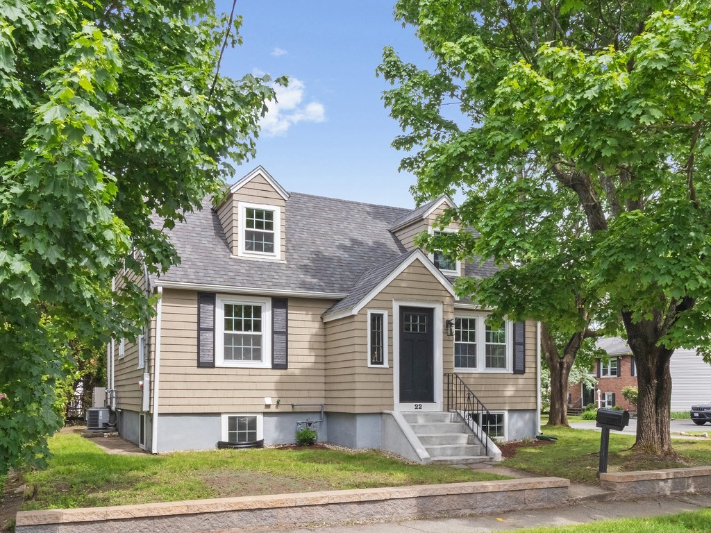 22 Grove Road, Waltham, Massachusetts, 4 Bedrooms Bedrooms, 7 Rooms Rooms,2 BathroomsBathrooms,Residential,For Sale,Grove Road,73524711