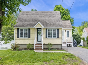 24 Shortell Ave, Beverly, Massachusetts, 4 Bedrooms Bedrooms, 6 Rooms Rooms,2 BathroomsBathrooms,Residential,For Sale,Shortell Ave,73530515