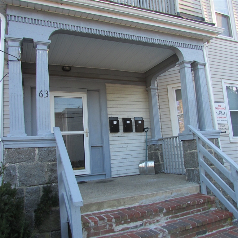 63 Webster, Rockland, Massachusetts, 9 Bedrooms Bedrooms, 18 Rooms Rooms,3 BathroomsBathrooms,Residential Income,For Sale,Webster,73445439