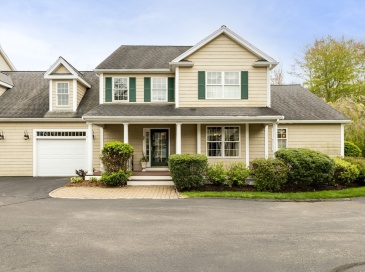 68 Elm St, Kingston, Massachusetts, 3 Bedrooms Bedrooms, 8 Rooms Rooms,2.5 BathroomsBathrooms,Residential,For Sale,Elm St,73520851