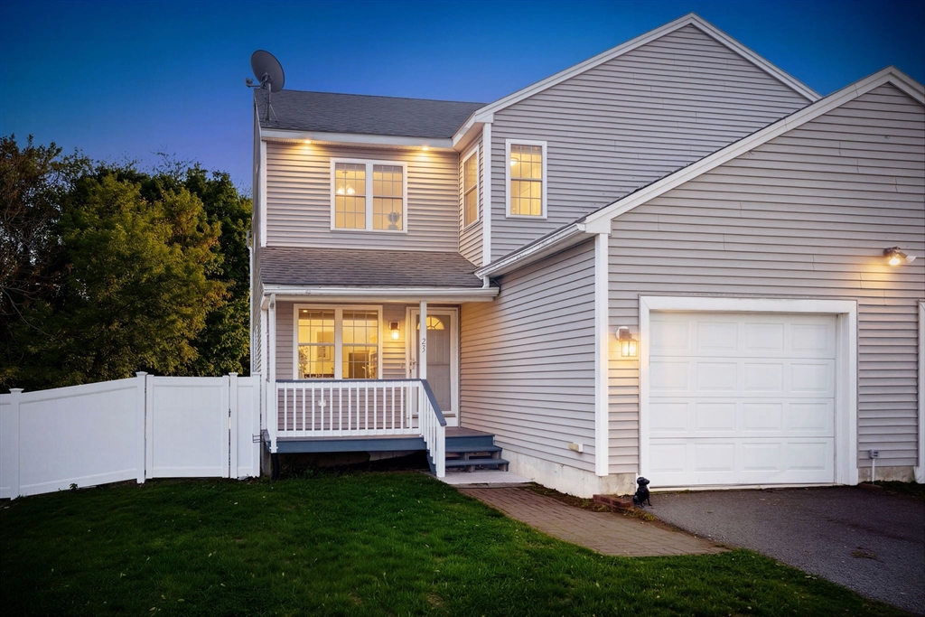 23 Yale St, Uxbridge, Massachusetts, 3 Bedrooms Bedrooms, 6 Rooms Rooms,2.5 BathroomsBathrooms,Residential,For Sale,Yale St,73523786