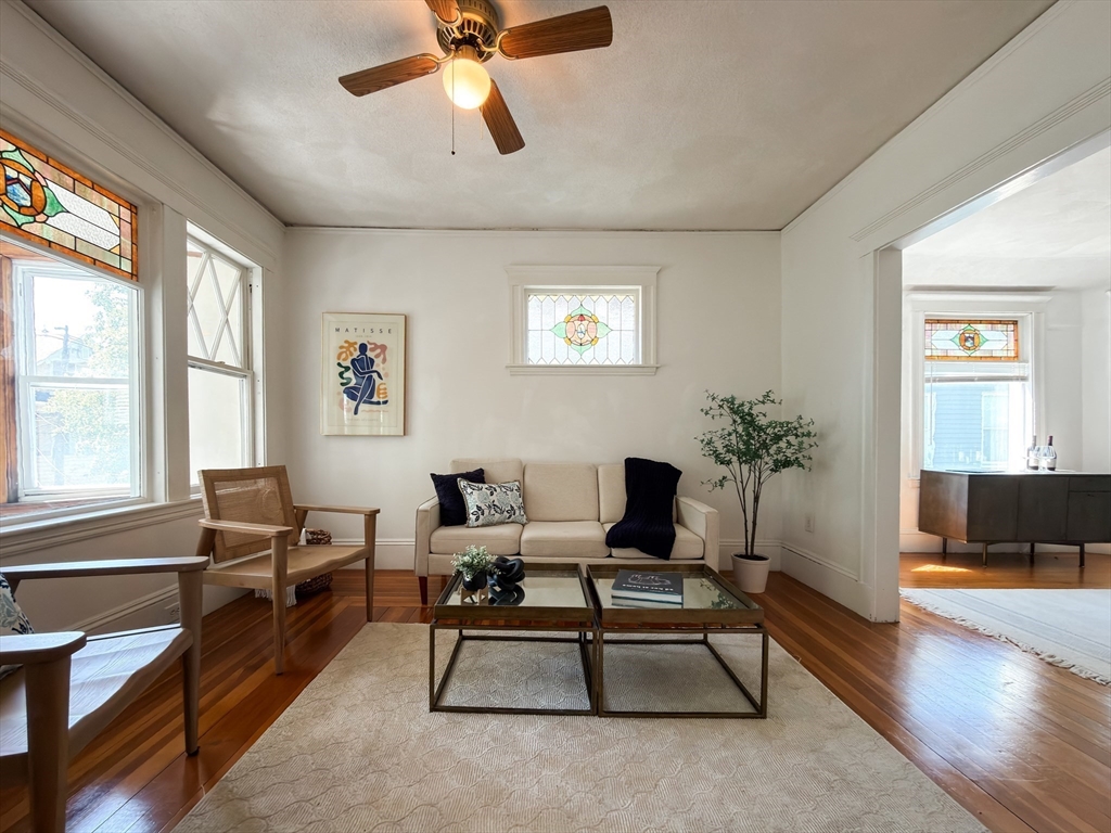102-104 Pearson Road, Somerville, Massachusetts, 2 Bedrooms Bedrooms, 6 Rooms Rooms,1 BathroomBathrooms,Residential Lease,For Rent,Pearson Road,73547461