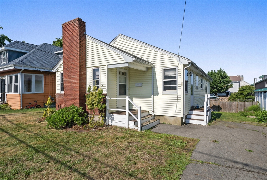 11 Rosalind Rd, Weymouth, Massachusetts, 3 Bedrooms Bedrooms, 5 Rooms Rooms,1 BathroomBathrooms,Residential,For Sale,Rosalind Rd,73547403