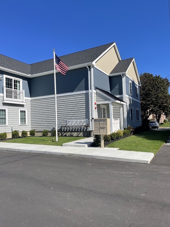 176 Wales, Abington, Massachusetts, 1 Bedroom Bedrooms, 3 Rooms Rooms,1 BathroomBathrooms,Residential Lease,For Rent,Wales,73547472