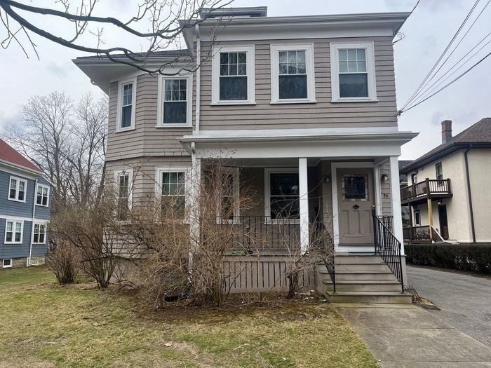92 Oak Ave, Belmont, Massachusetts, 2 Bedrooms Bedrooms, 7 Rooms Rooms,1 BathroomBathrooms,Residential Lease,For Rent,Oak Ave,73547486