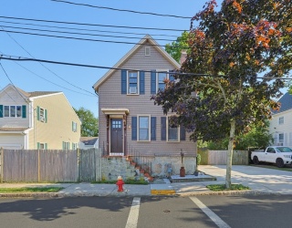 42 Grape St, New Bedford, Massachusetts, 3 Bedrooms Bedrooms, 6 Rooms Rooms,1 BathroomBathrooms,Residential,For Sale,Grape St,73547500