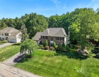 11 Firebrick Road, Sharon, Massachusetts, 4 Bedrooms Bedrooms, 9 Rooms Rooms,2.5 BathroomsBathrooms,Residential,For Sale,Firebrick Road,73547506