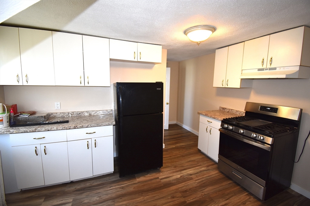 2 Nichols St, Norwood, Massachusetts, 3 Bedrooms Bedrooms, 5 Rooms Rooms,1 BathroomBathrooms,Residential Lease,For Rent,Nichols St,73547518