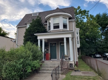 15 Nichols Ave, Watertown, Massachusetts, 4 Bedrooms Bedrooms, 5 Rooms Rooms,1 BathroomBathrooms,Residential Lease,For Rent,Nichols Ave,73547516 15 Nichols Ave, Watertown, Massachusetts, 4 Bedrooms Bedrooms, 5 Rooms Rooms,1 BathroomBathrooms,Residential Lease,For Rent,Nichols Ave,73547516