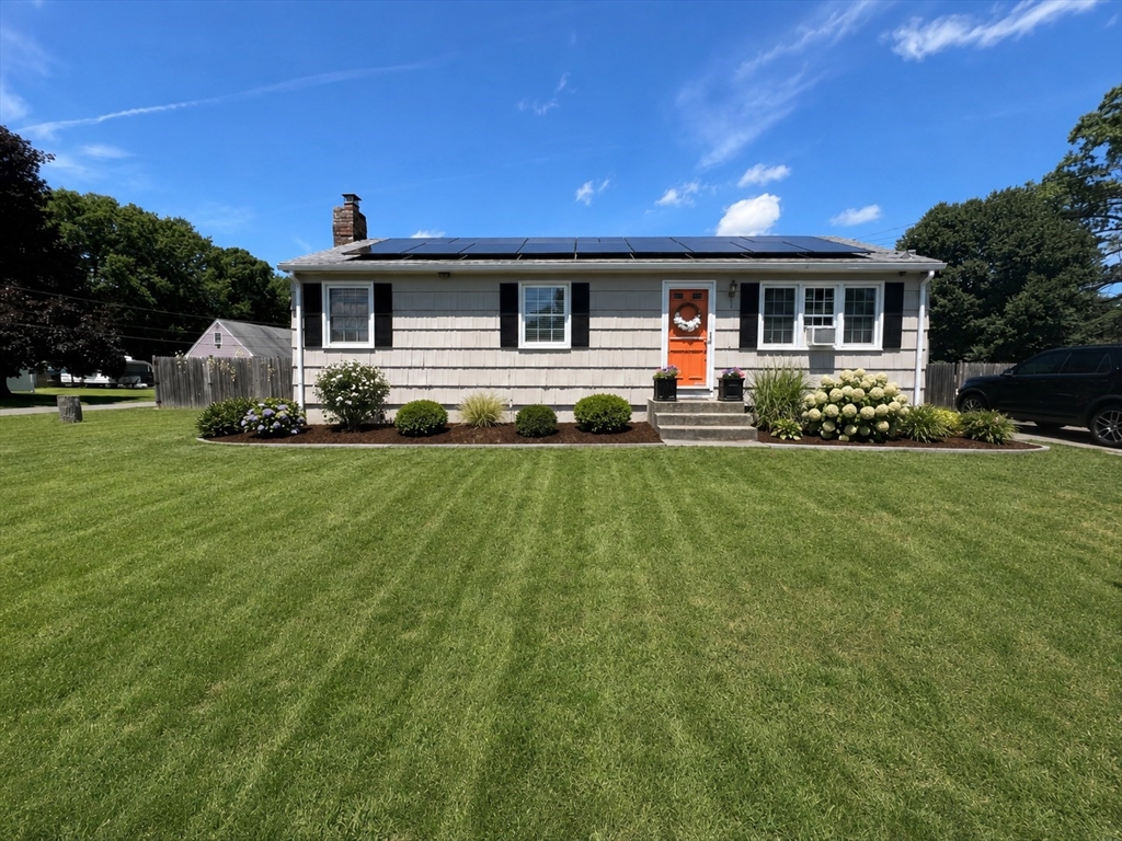 1 Maid Marion, Oxford, Massachusetts, 3 Bedrooms Bedrooms, 7 Rooms Rooms,1 BathroomBathrooms,Residential,For Sale,Maid Marion,73547517