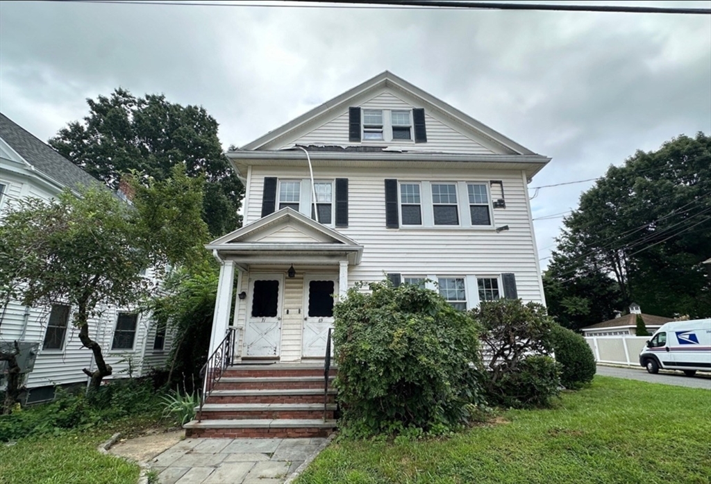 69-71 Baker St, Boston, Massachusetts, 4 Bedrooms Bedrooms, 9 Rooms Rooms,2 BathroomsBathrooms,Residential Lease,For Rent,Baker St,73547540