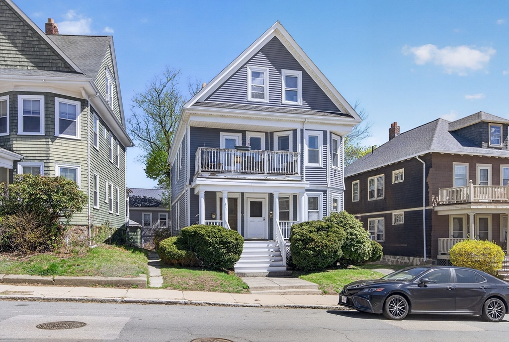 671 Washington St, Boston, Massachusetts, 4 Bedrooms Bedrooms, 8 Rooms Rooms,1.5 BathroomsBathrooms,Residential Lease,For Rent,Washington St,73547548