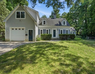 94 High St, Hingham, Massachusetts, 4 Bedrooms Bedrooms, 7 Rooms Rooms,2.5 BathroomsBathrooms,Residential,For Sale,High St,73547560