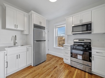 305 Medford St, Somerville, Massachusetts, 3 Bedrooms Bedrooms, 5 Rooms Rooms,1 BathroomBathrooms,Residential Lease,For Rent,Medford St,73547579 305 Medford St, Somerville, Massachusetts, 3 Bedrooms Bedrooms, 5 Rooms Rooms,1 BathroomBathrooms,Residential Lease,For Rent,Medford St,73547579