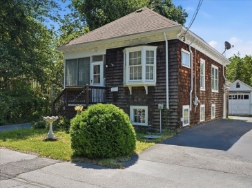 972 Elliot, New Bedford, Massachusetts, 2 Bedrooms Bedrooms, 6 Rooms Rooms,1 BathroomBathrooms,Residential,For Sale,Elliot,73547440 972 Elliot, New Bedford, Massachusetts, 2 Bedrooms Bedrooms, 6 Rooms Rooms,1 BathroomBathrooms,Residential,For Sale,Elliot,73547440