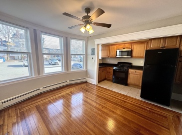 124 Green Street, Lynn, Massachusetts, 1 Bedroom Bedrooms, 3 Rooms Rooms,1 BathroomBathrooms,Residential Lease,For Rent,Green Street,73547587 124 Green Street, Lynn, Massachusetts, 1 Bedroom Bedrooms, 3 Rooms Rooms,1 BathroomBathrooms,Residential Lease,For Rent,Green Street,73547587