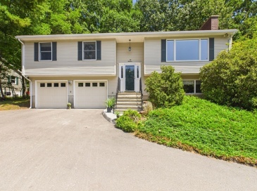 19 Westview Ter, Easthampton, Massachusetts, 3 Bedrooms Bedrooms, 6 Rooms Rooms,2 BathroomsBathrooms,Residential,For Sale,Westview Ter,73547386
