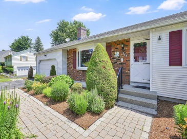 264 Greystone Ave, West Springfield, Massachusetts, 3 Bedrooms Bedrooms, 7 Rooms Rooms,2.5 BathroomsBathrooms,Residential,For Sale,Greystone Ave,73547606 264 Greystone Ave, West Springfield, Massachusetts, 3 Bedrooms Bedrooms, 7 Rooms Rooms,2.5 BathroomsBathrooms,Residential,For Sale,Greystone Ave,73547606