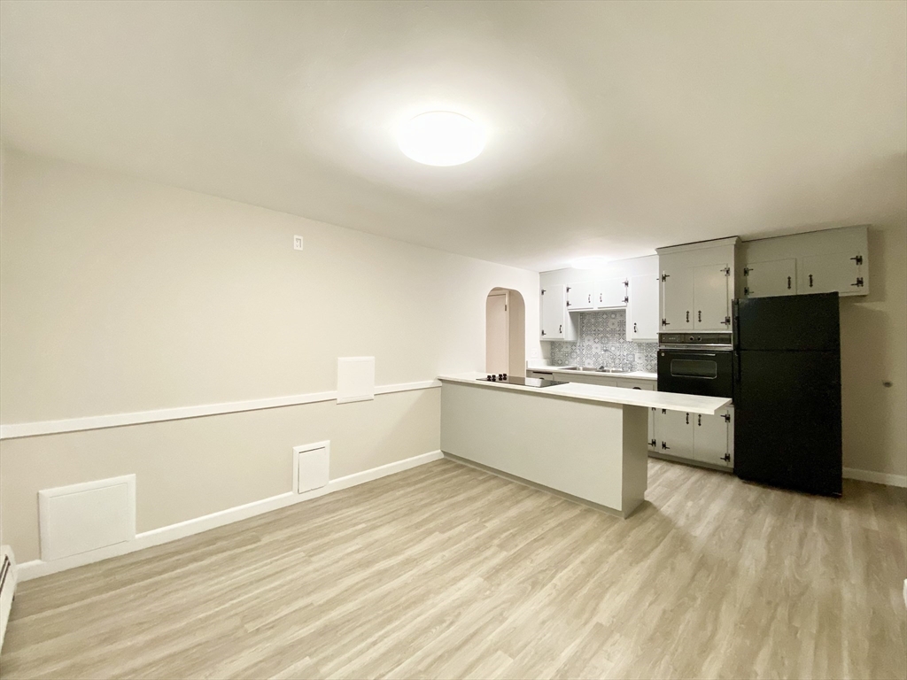 57 Kimball Ave, Revere, Massachusetts, 2 Bedrooms Bedrooms, 4 Rooms Rooms,1 BathroomBathrooms,Residential Lease,For Rent,Kimball Ave,73547609