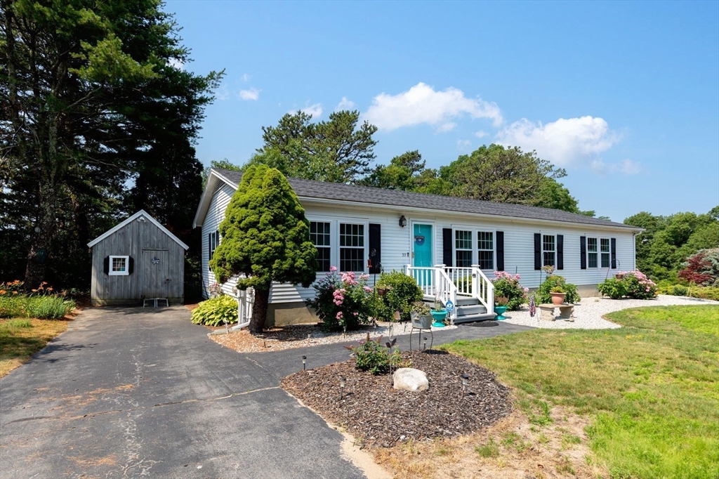 33 Headlands Drive, Plymouth, Massachusetts, 3 Bedrooms Bedrooms, 6 Rooms Rooms,2 BathroomsBathrooms,Residential,For Sale,Headlands Drive,73547617