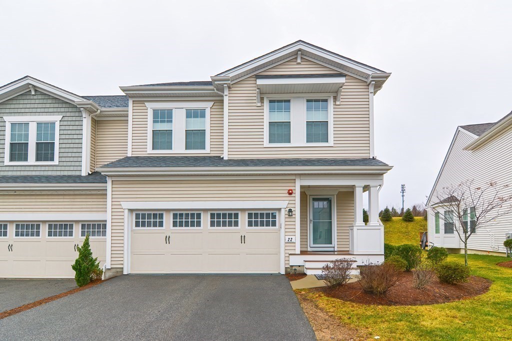 22 Locust Ln, Hopkinton, Massachusetts, 2 Bedrooms Bedrooms, 5 Rooms Rooms,2.5 BathroomsBathrooms,Residential,For Sale,Locust Ln,73547638