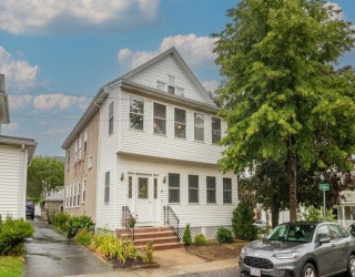 3 Clayton St, Watertown, Massachusetts, 4 Bedrooms Bedrooms, 8 Rooms Rooms,2 BathroomsBathrooms,Residential,For Sale,Clayton St,73547637