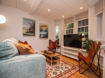 1253 Beacon St, Brookline, Massachusetts, 1 Bedroom Bedrooms, 2 Rooms Rooms,1 BathroomBathrooms,Residential Lease,For Rent,Beacon St,73547649