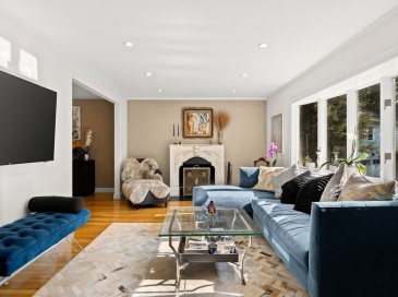 44 Windemere Rd, Wellesley, Massachusetts, 3 Bedrooms Bedrooms, 13 Rooms Rooms,3 BathroomsBathrooms,Residential,For Sale,Windemere Rd,73547678