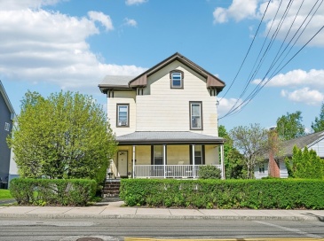 44 Warren Ave, Woburn, Massachusetts, 6 Bedrooms Bedrooms, 15 Rooms Rooms,4 BathroomsBathrooms,Residential Income,For Sale,Warren Ave,73518318