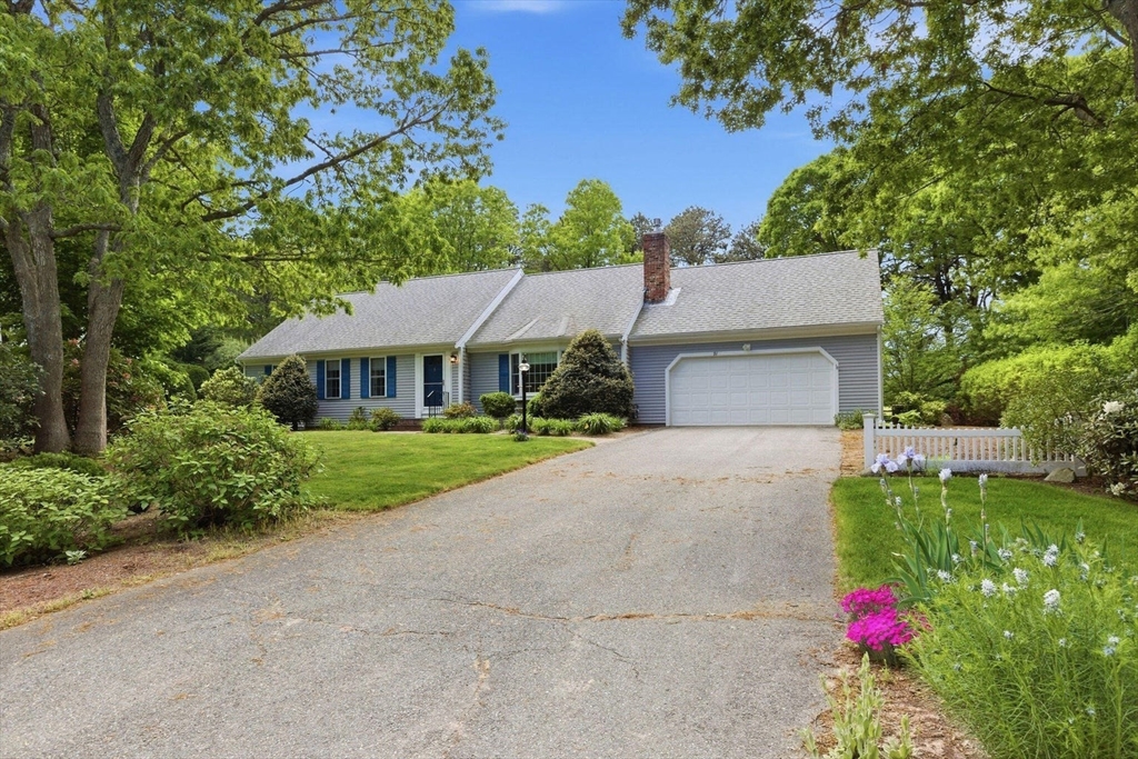 91 Long Hill Road, Dennis, Massachusetts, 3 Bedrooms Bedrooms, 6 Rooms Rooms,2 BathroomsBathrooms,Residential,For Sale,Long Hill Road,73527122
