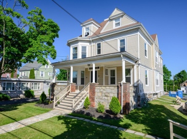 67 Pleasant St, Weymouth, Massachusetts, 10 Bedrooms Bedrooms, 20 Rooms Rooms,5 BathroomsBathrooms,Residential Income,For Sale,Pleasant St,73530238