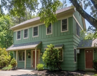 114 Maple St, Lexington, Massachusetts, 4 Bedrooms Bedrooms, 8 Rooms Rooms,2.5 BathroomsBathrooms,Residential,For Sale,Maple St,73547781