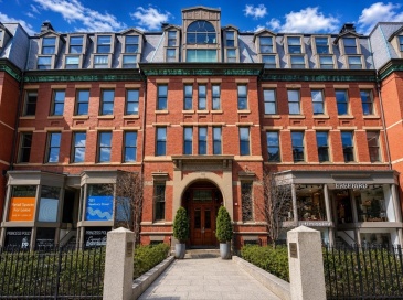 201 Newbury St, Boston, Massachusetts, 1 Bedroom Bedrooms, 5 Rooms Rooms,2 BathroomsBathrooms,Residential Lease,For Rent,Newbury St,73547737