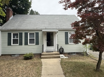 31 Falmouth Rd, Watertown, Massachusetts, 3 Bedrooms Bedrooms, 6 Rooms Rooms,2 BathroomsBathrooms,Residential Lease,For Rent,Falmouth Rd,73547748