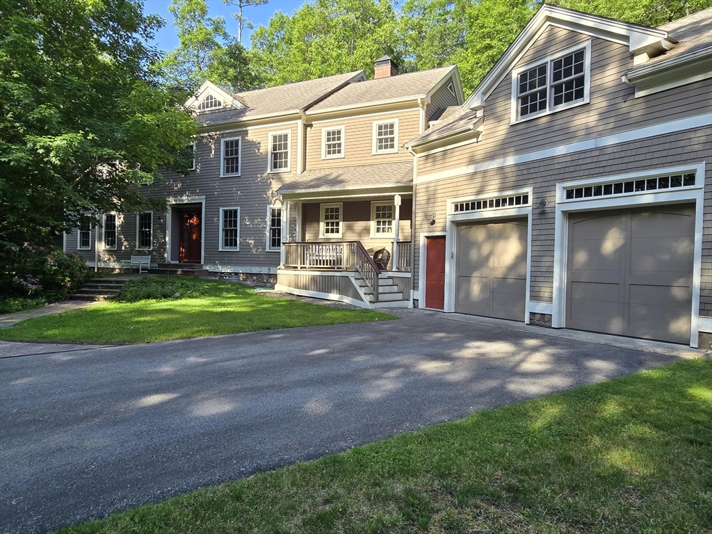 32 Perry Lane, Weston, Massachusetts, 5 Bedrooms Bedrooms, 12 Rooms Rooms,7 BathroomsBathrooms,Residential,For Sale,Perry Lane,73547030
